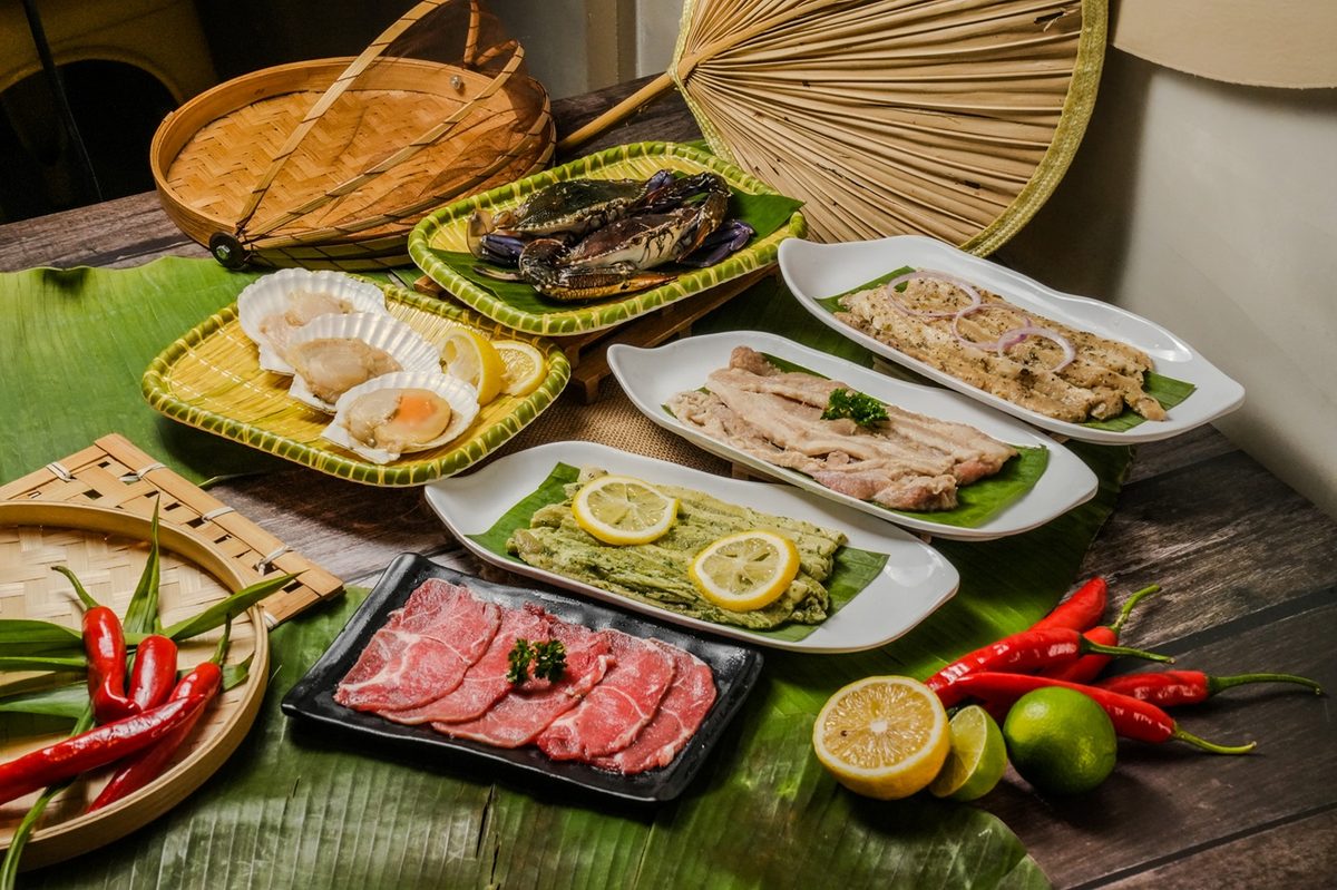 Thai Geng Mookata traditional Thai steamboat broth rich aromatic